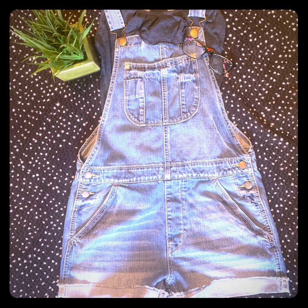 American Eagle short overalls!🤩